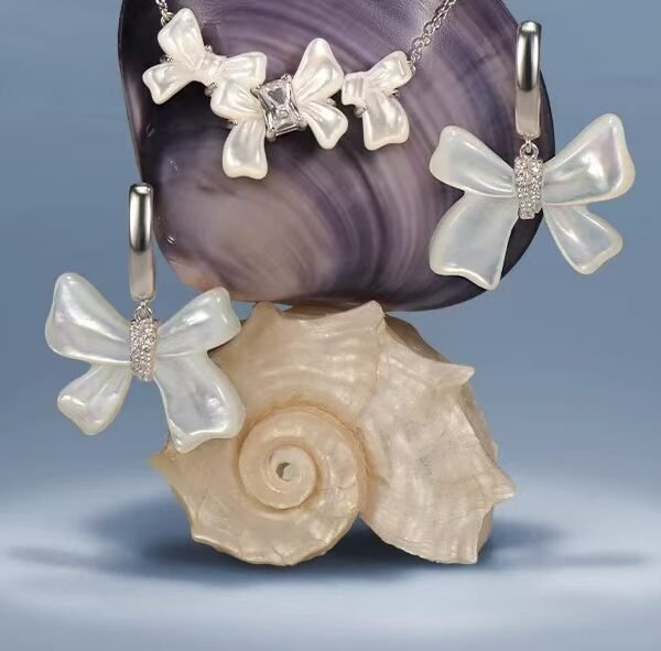 Silver Bow Earrings and Necklace Set for Women Elegant White Gold CZ Necklace & Stud Earrings Set with Clear Resin Drip